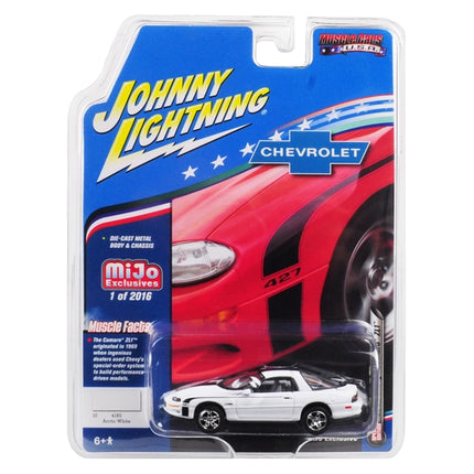 2002 Chevrolet Camaro ZL1 427 Arctic White with Black Stripes "Muscle Cars USA" Limited Edition to 2016 pieces Worldwide 1/64 Diecast Model Car by Johnny Lightning